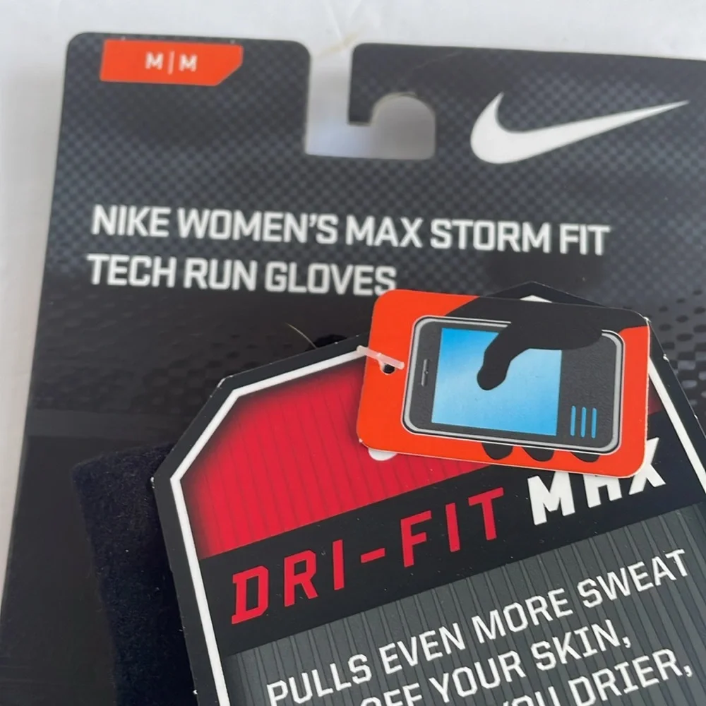 NIKE Womans running gloves Storm Fit Tech